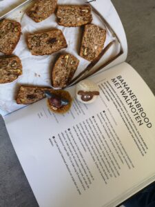 Foto van een recept van bananenbrood met walnoten