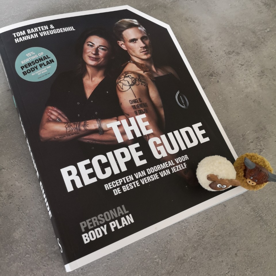 het boek vanaf boven zijkant the recipe guide