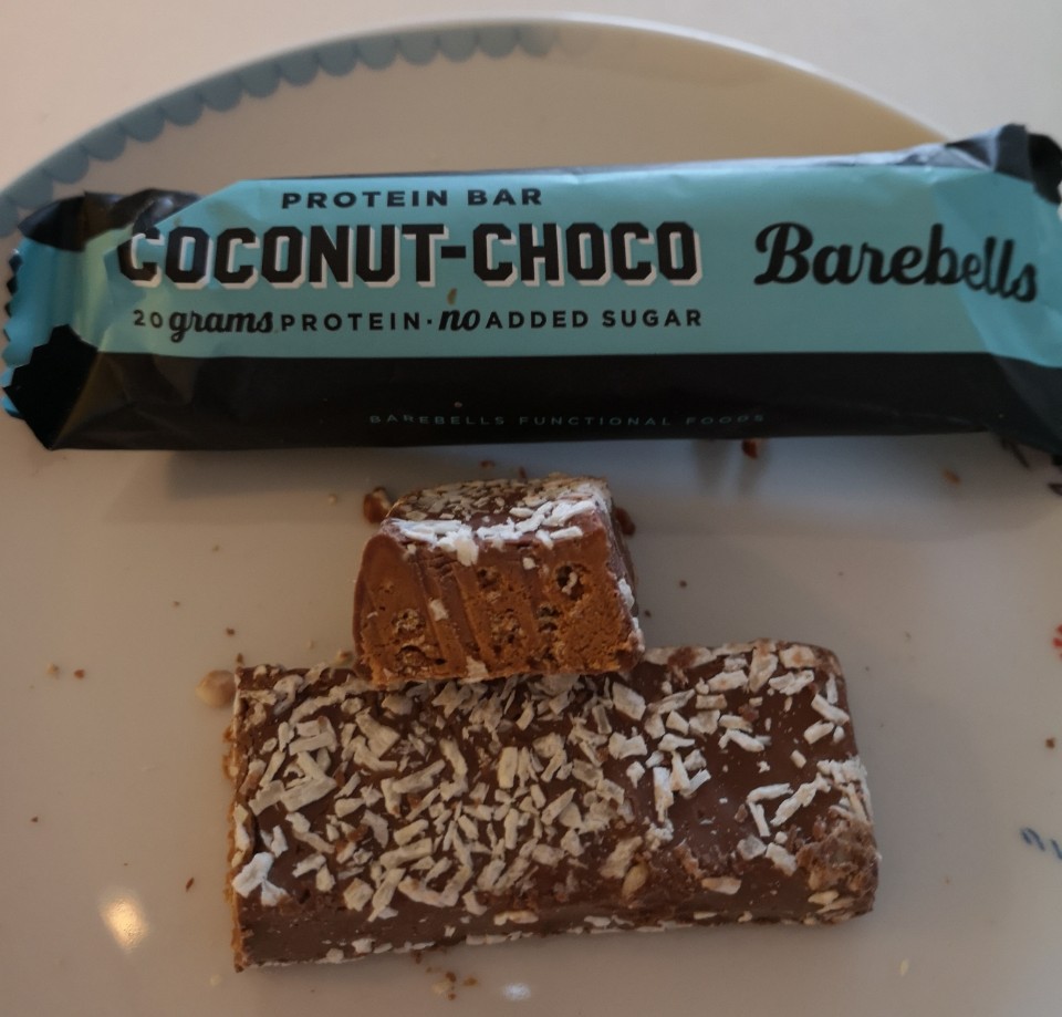Op deze foto de smaak Coconut - Choco van de barebells repen