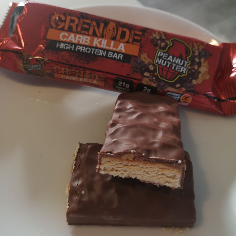 Op deze foto zie je de smaak Peanut Nutter van de carb killa bars
