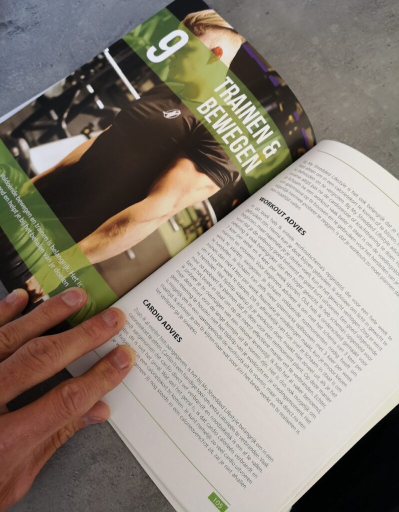 Op deze foto zie je hoofdstuk 9 van het boek My Shredded Lifestyle van Merijn Schoeber